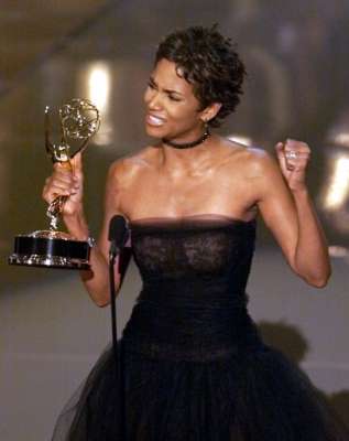 Halle Berry with Emmy, by Adrees Latif/Reuters